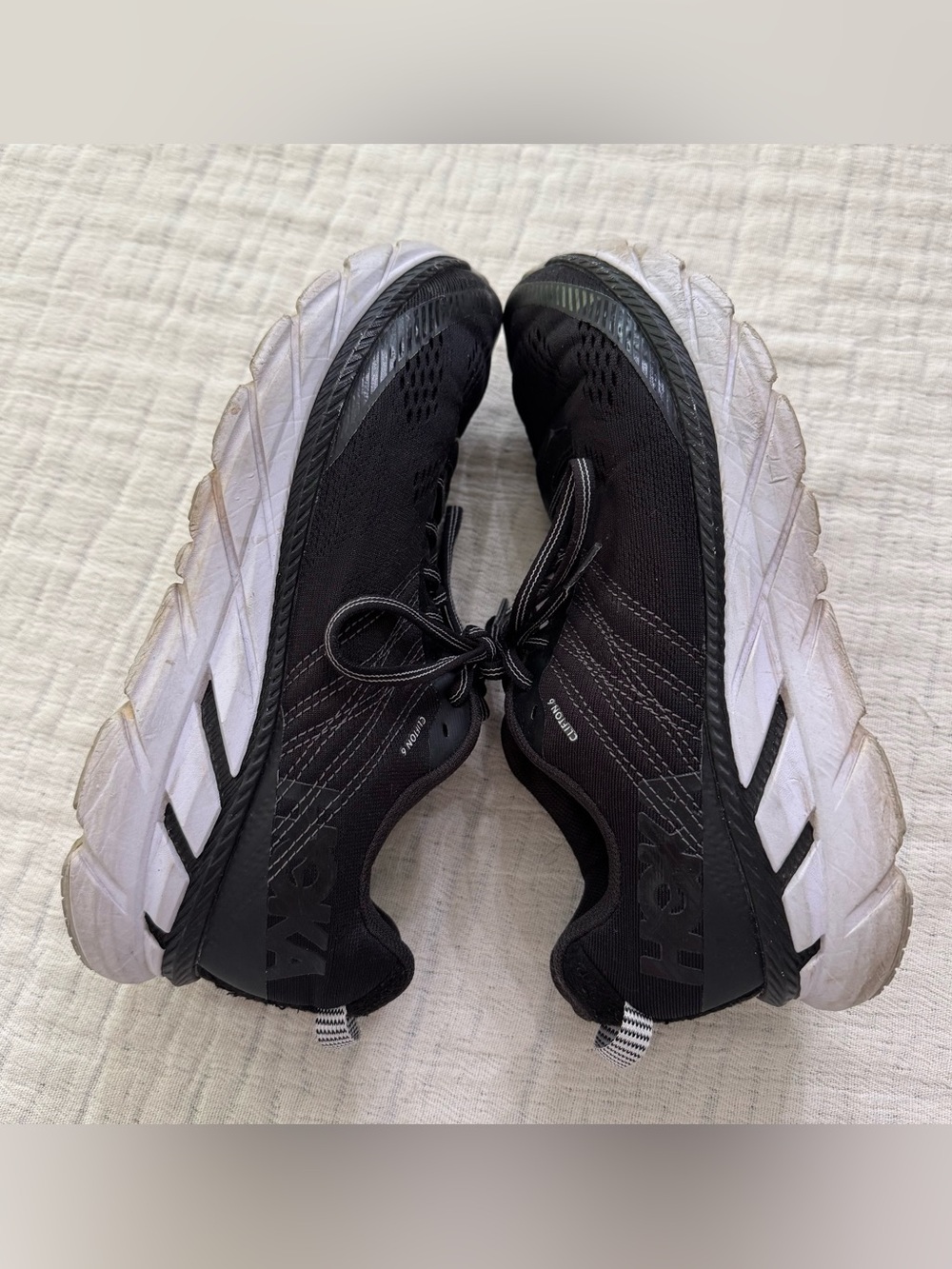 Hoka One Clifton 6 Shoes Women's Size 8 Wide Black White Running Sneakers Gym